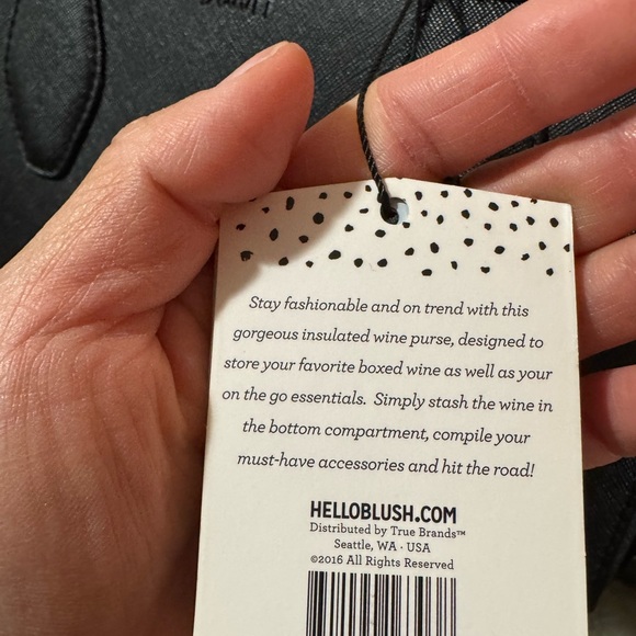 Blush Hide and Chic Wine Storage Black Tote Bag - Picture 4 of 4